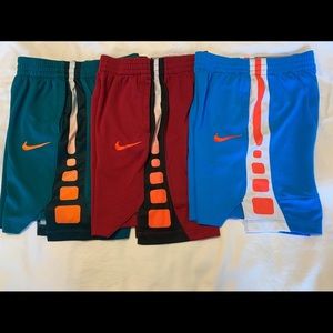 Nike boys medium basketball shorts